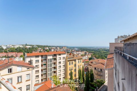 Duplex au dernier étage avec ascenseur