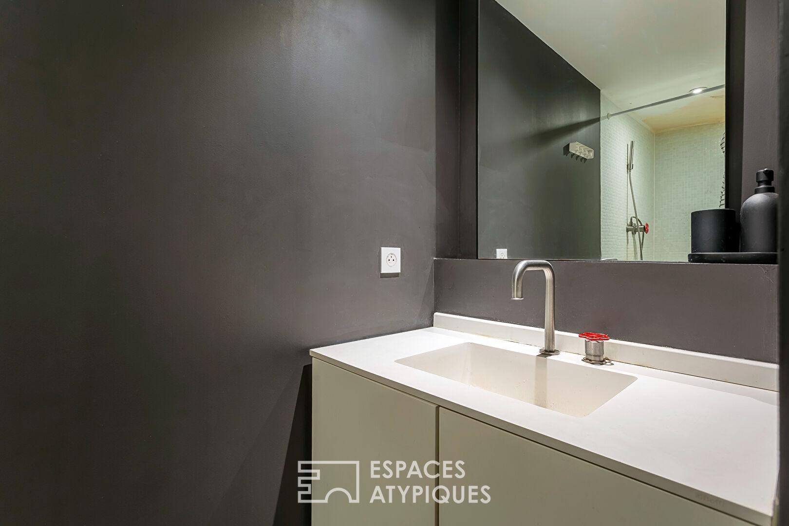 Appartement rénové esprit loft quartier Ainay