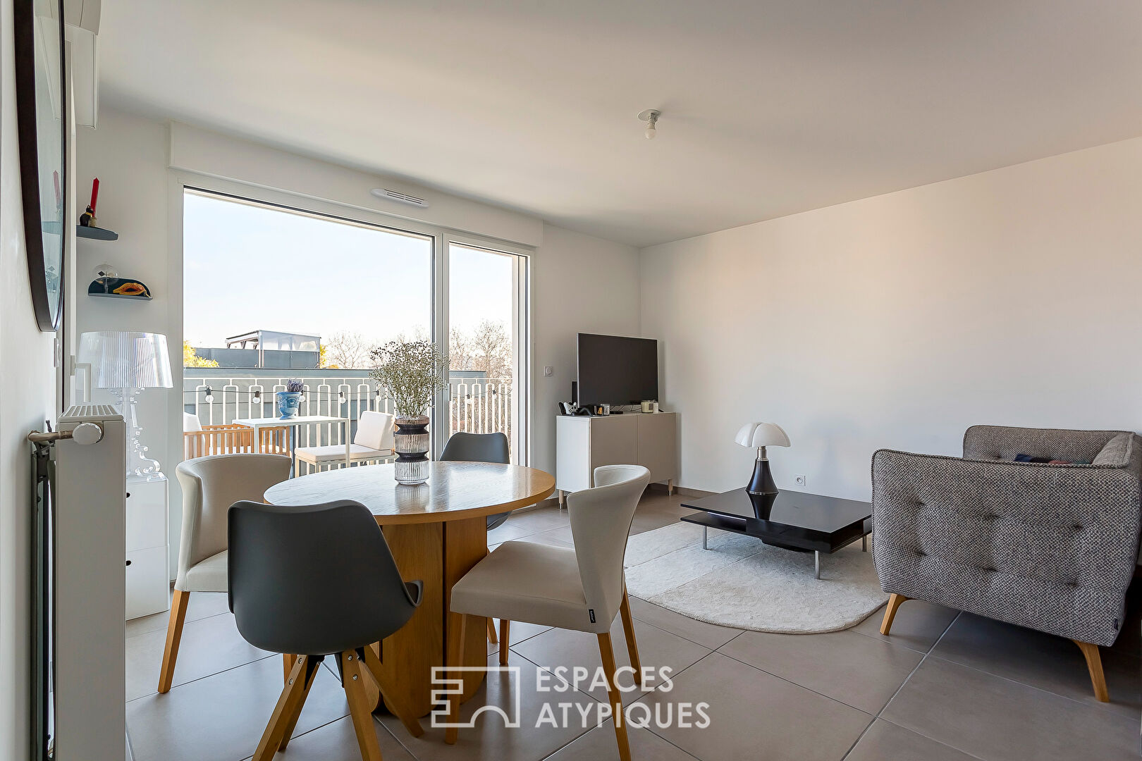 Appartement T2 récent avec terrasse