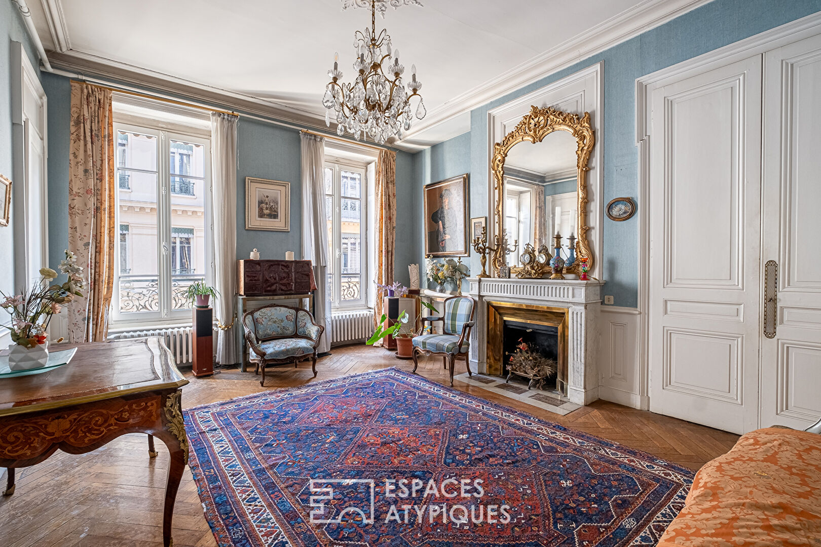 Bel Appartement Haussmanienn à rénover, proche de la place Edgar Quinet