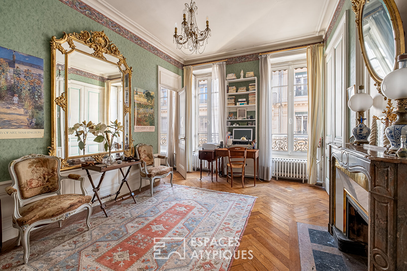 Bel Appartement Haussmanienn à rénover, proche de la place Edgar Quinet