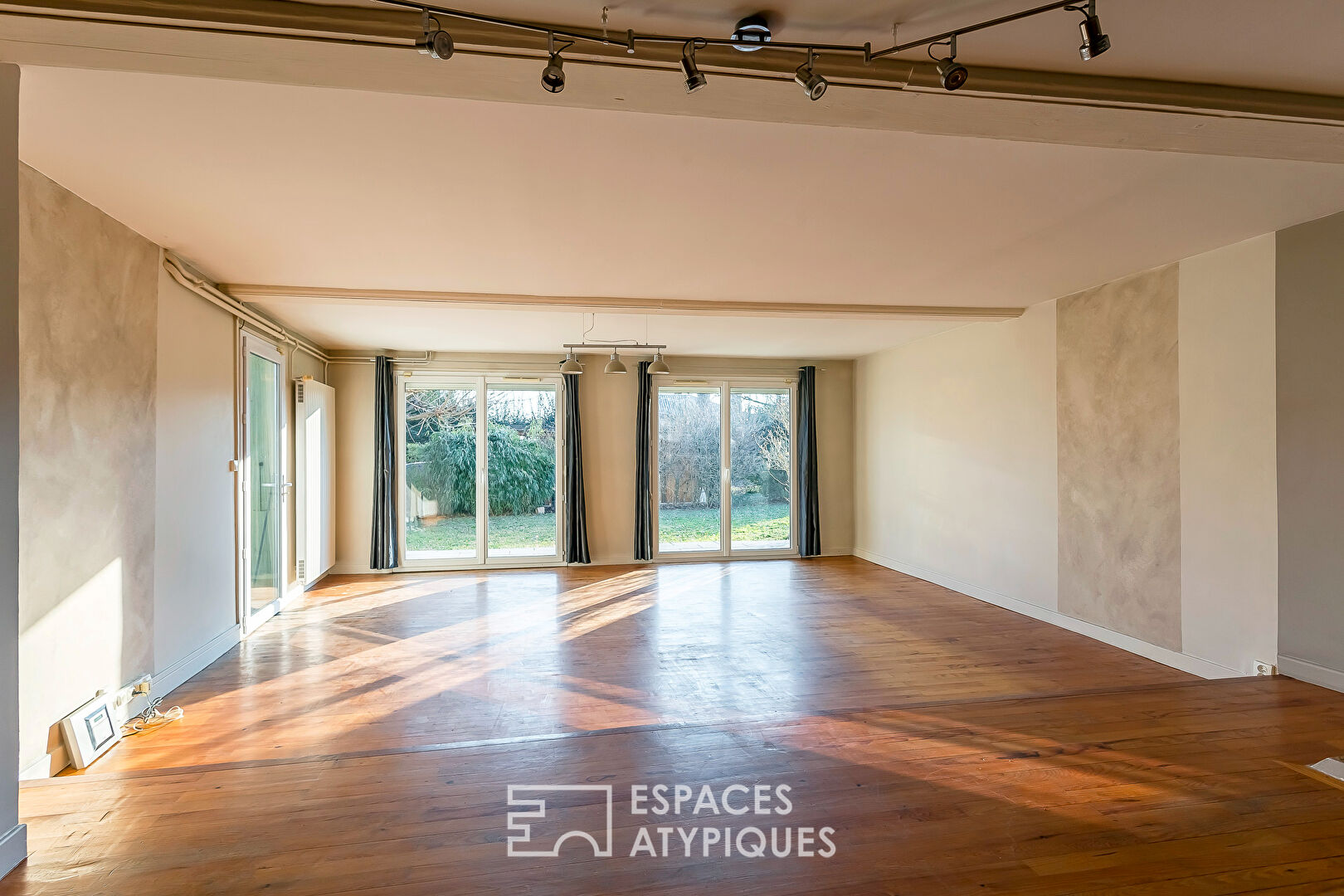 Maison de caractère du XIXe siècle avec piscine aux portes de Lyon