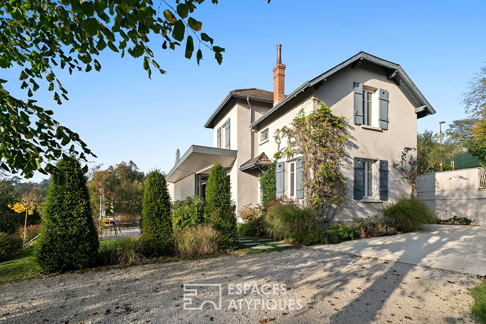 Maison bourgeoise revisitée avec extension contemporaine