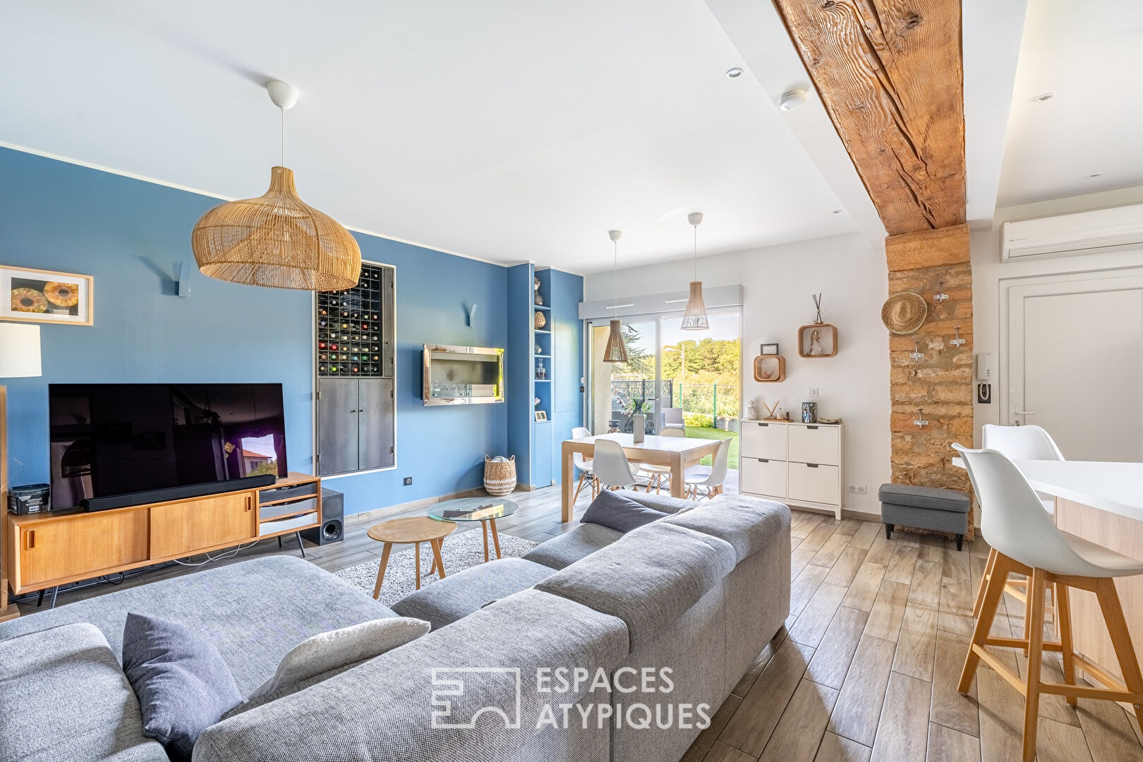 Appartement avec jardin dans une ancienne bâtisse