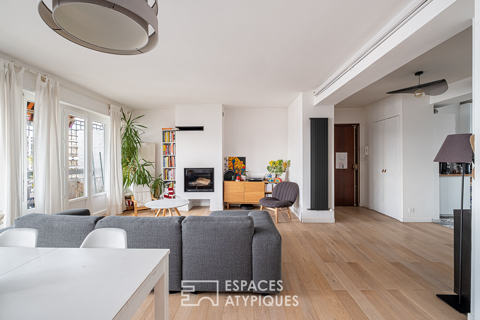 Appartement rénové en dernier étage au coeur du 6e arrondissement