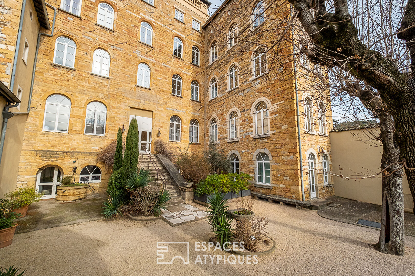 Magnifique duplex avec vue sur la Saône