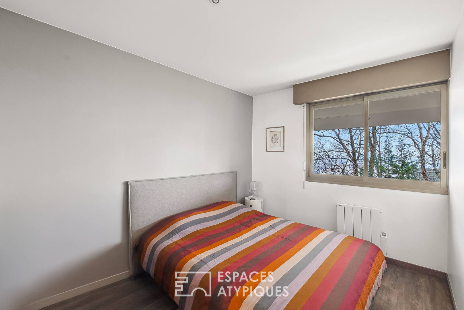 Duplex rénové de trois chambres  avec terrasse calme et sans vis-à-vis