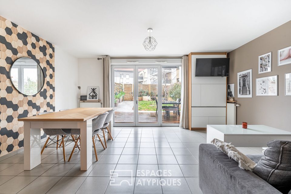 Duplex contemporain avec jardin intimiste à Grézieu-la-Varenne