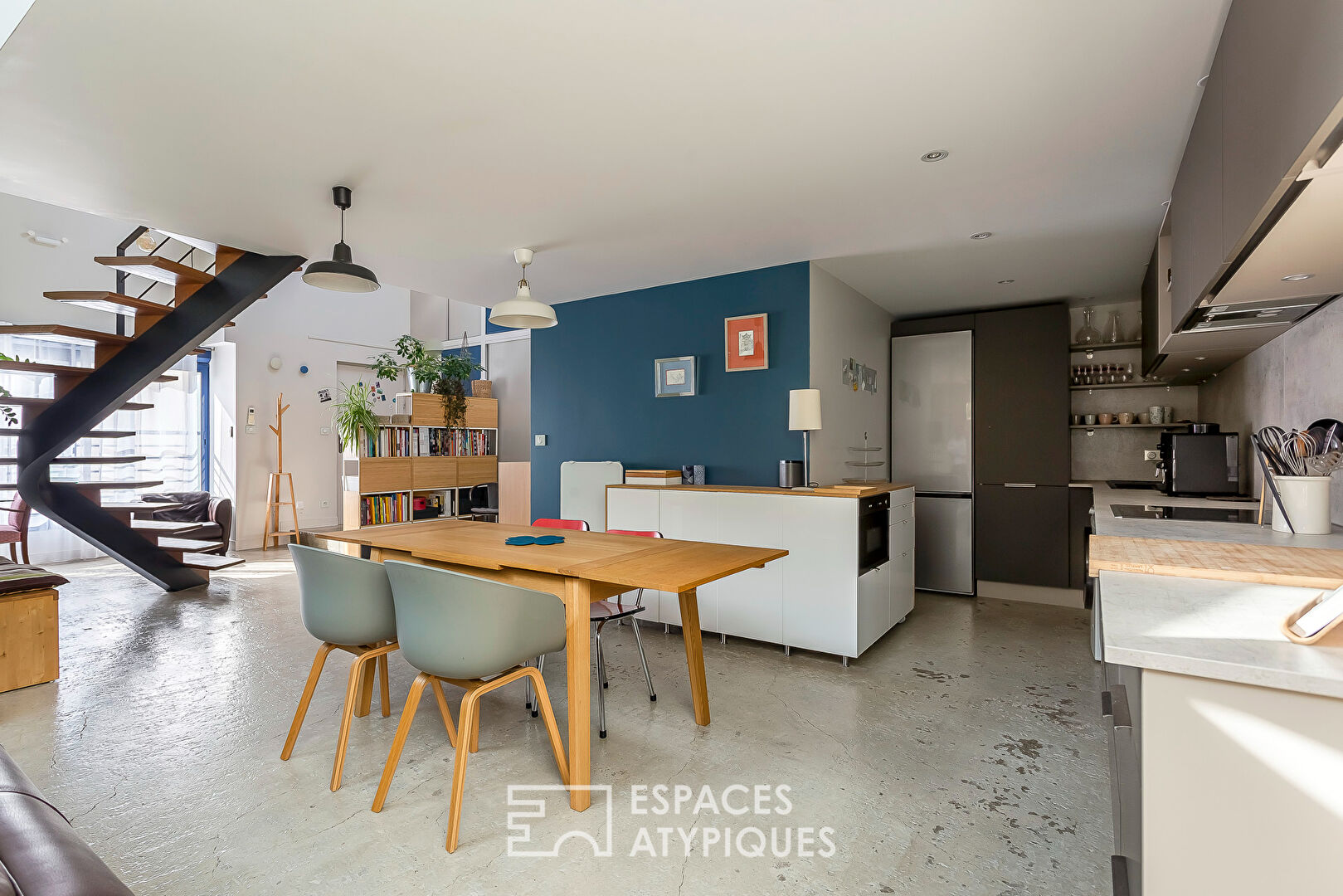 Loft rénové quartier monplaisir