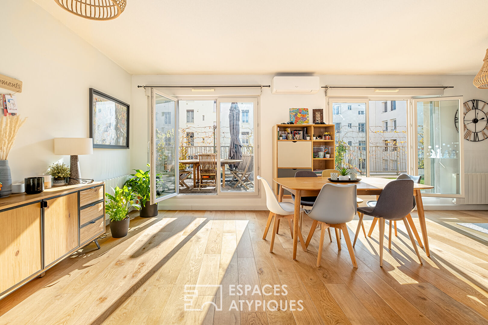 Appartement contemporain avec terrasse à Monplaisir