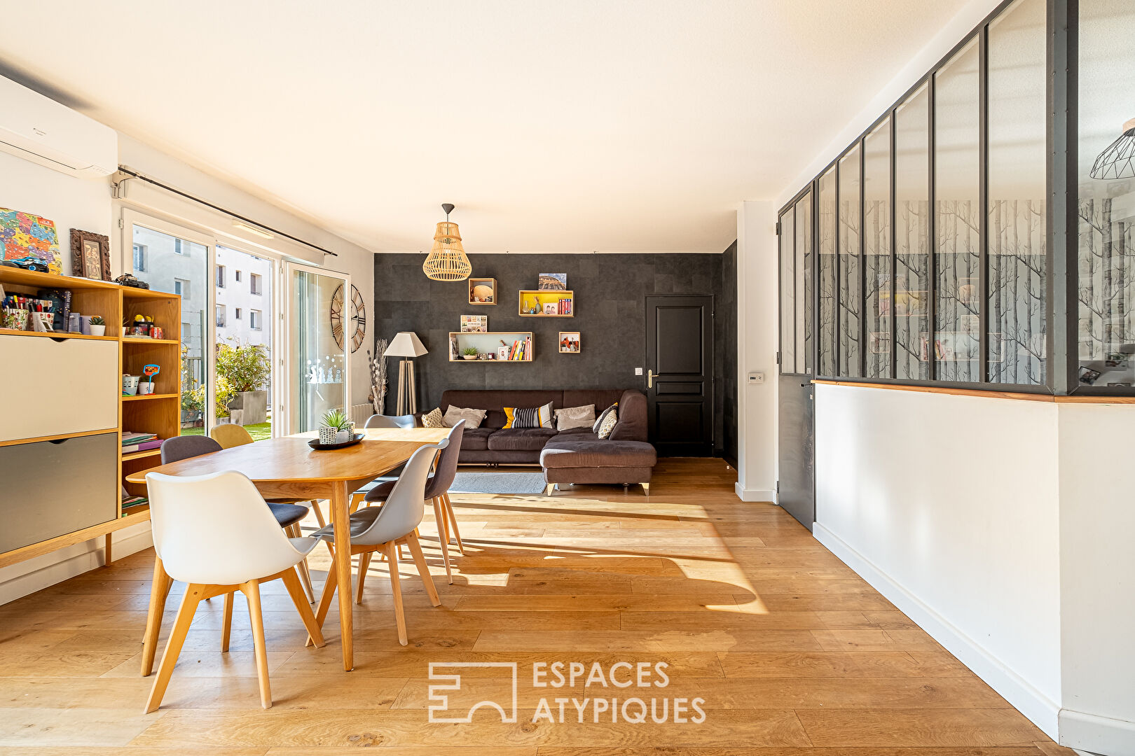 Appartement contemporain avec terrasse à Monplaisir