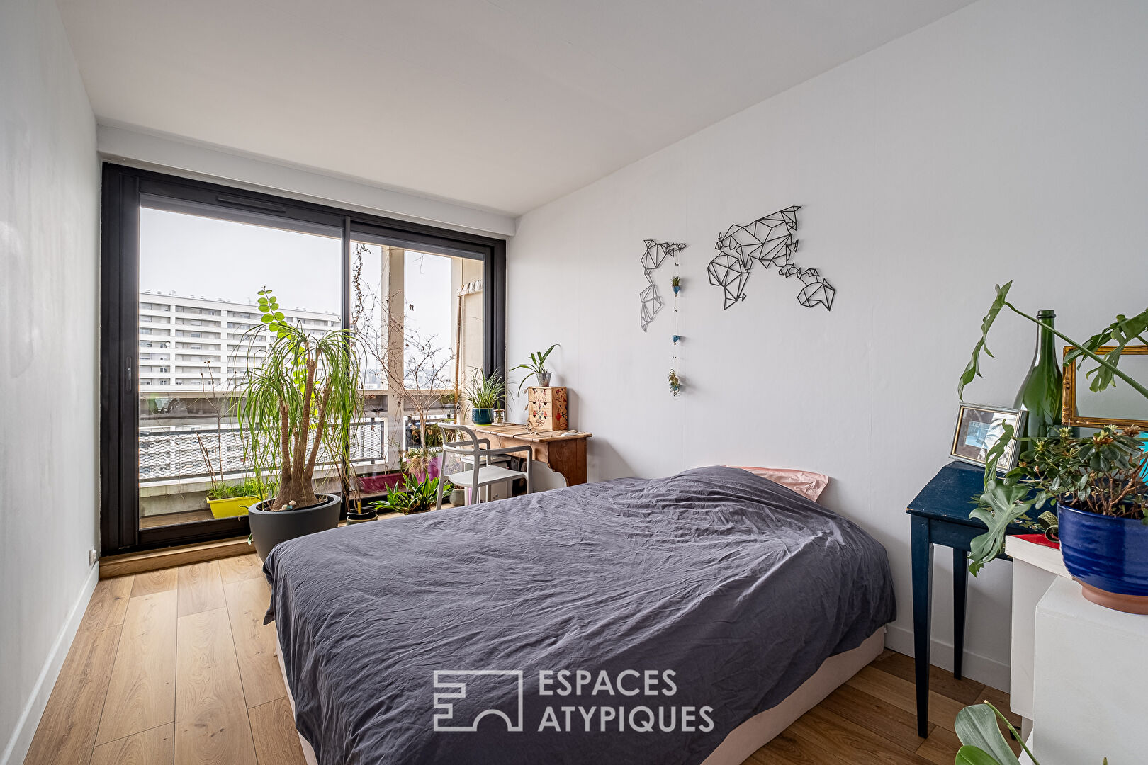 Charming 3-room apartment with loggias in the 9th arrondissement