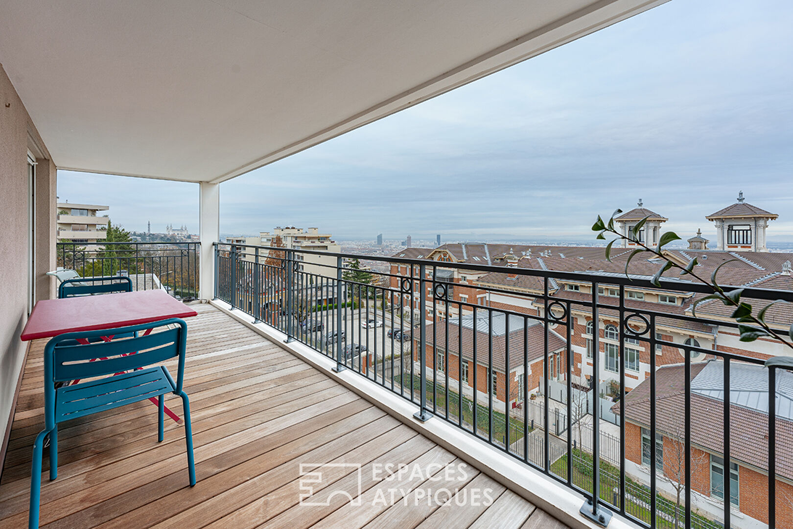 Top floor duplex with terrace and view