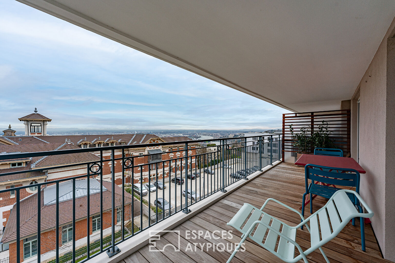 Top floor duplex with terrace and view