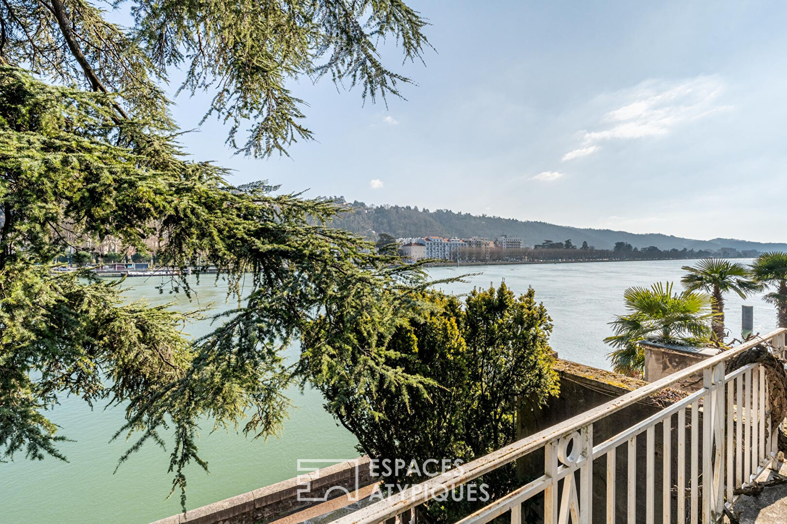 Maison bourgeoise au bord du rhone