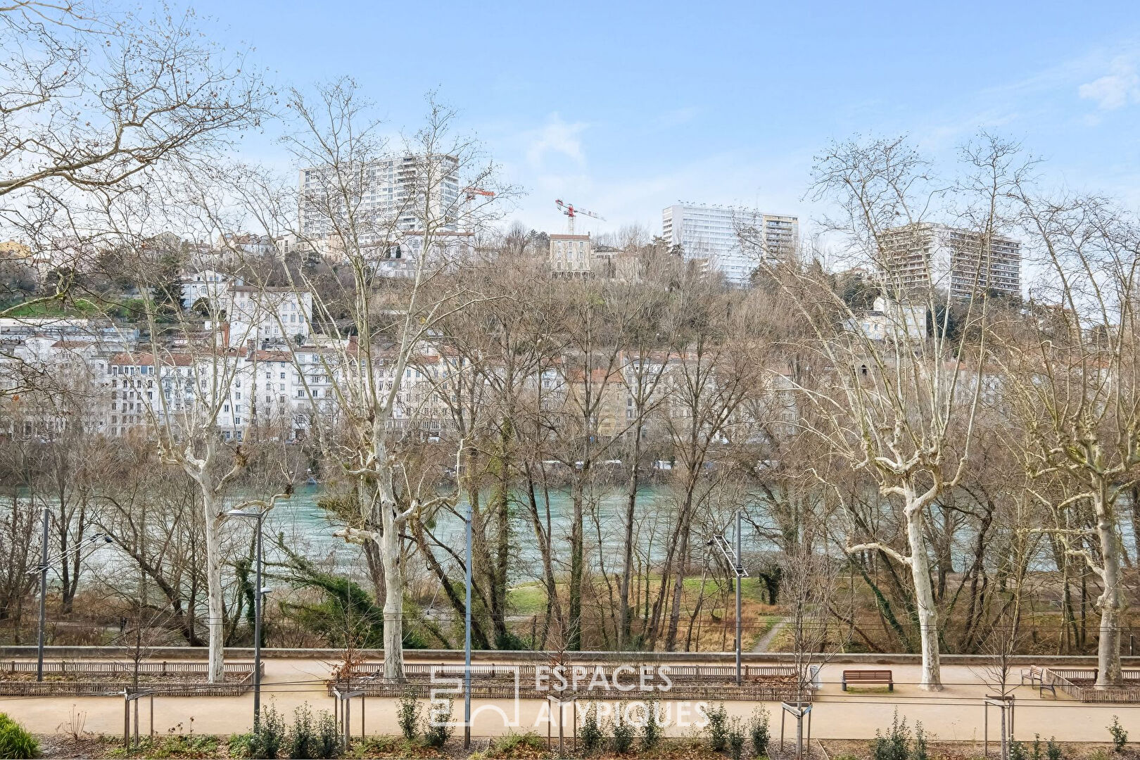 Appartement rénové avec vue Rhône, situé dans le Triangle d’Or à Lyon 6e