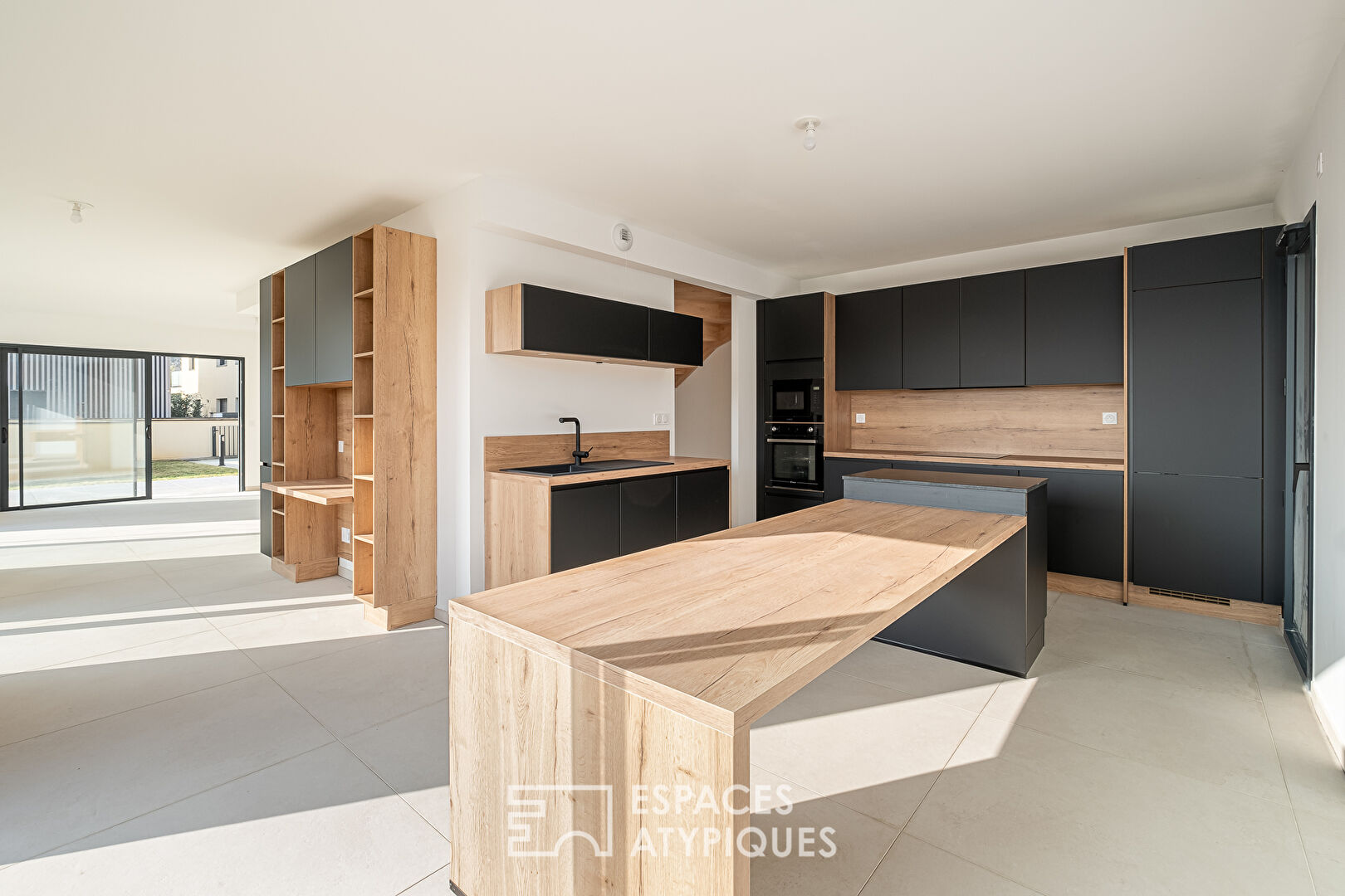 Duplex contemporain avec jardin