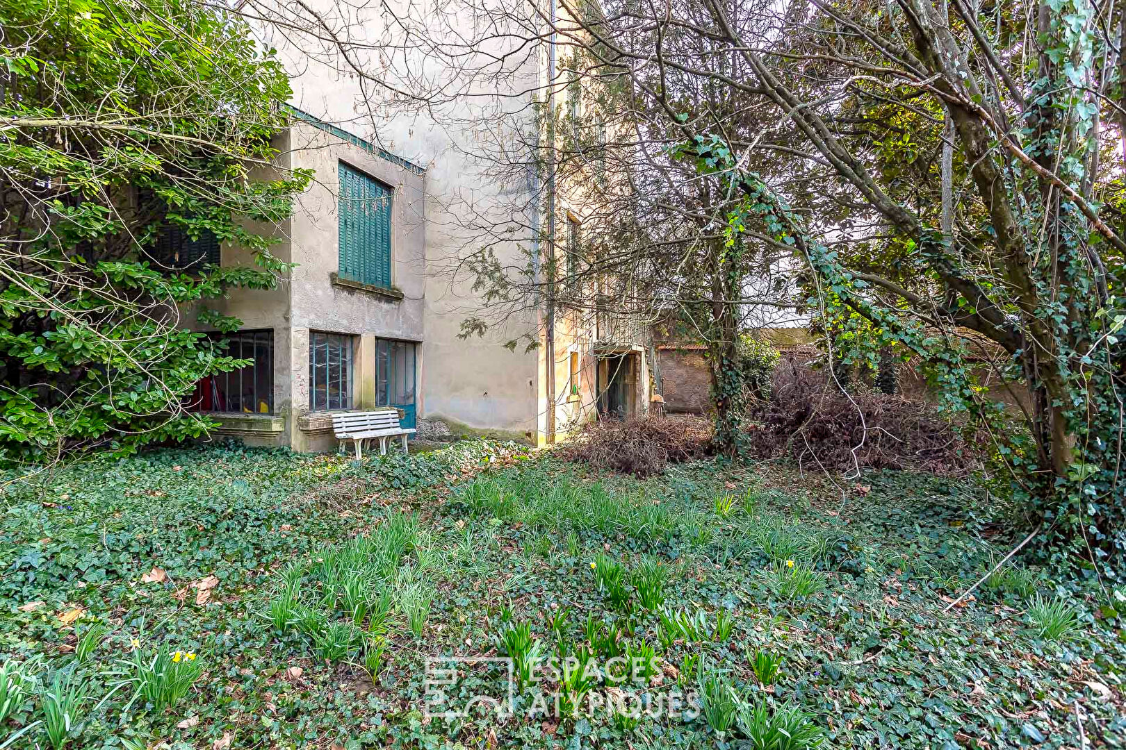 Maison bourgeoise à rénover en plein coeur de Montchat