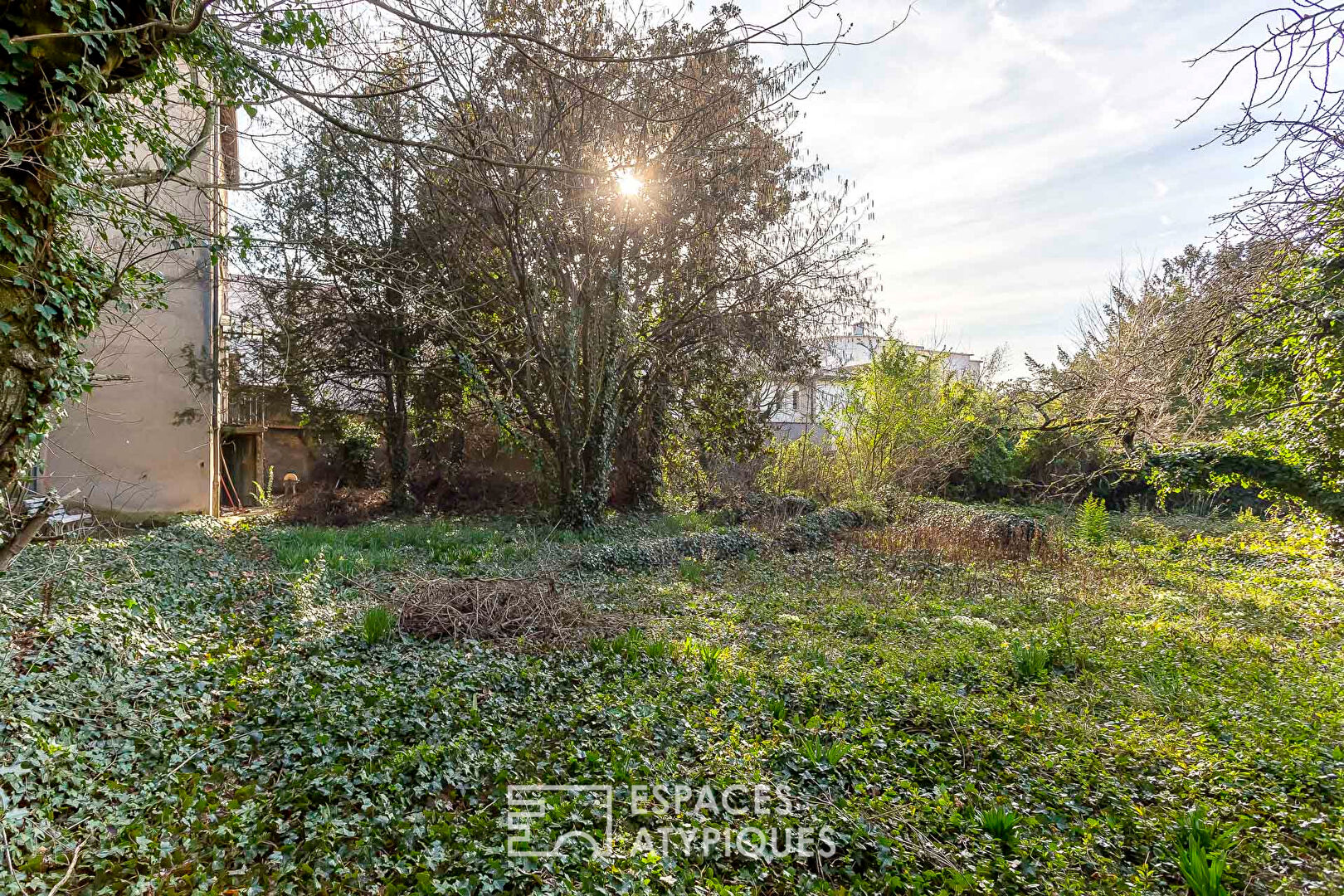 Maison bourgeoise à rénover en plein coeur de Montchat