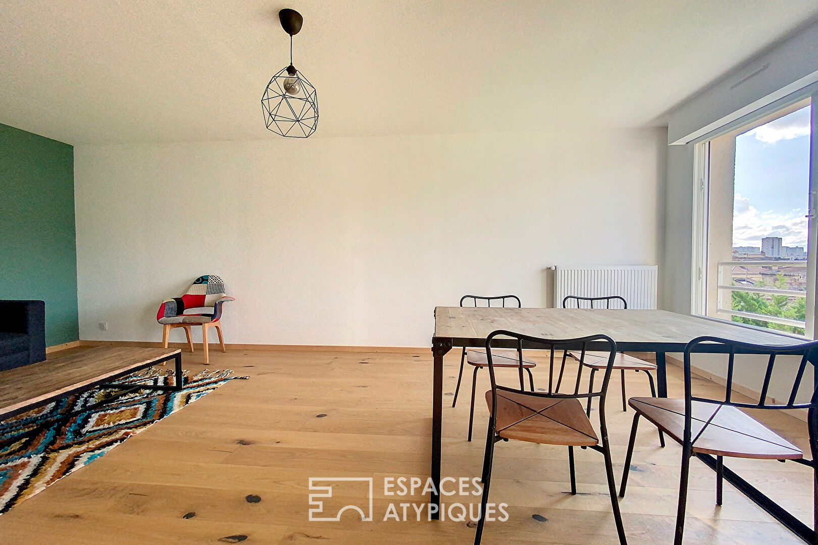 Renovated apartment in Chartrons