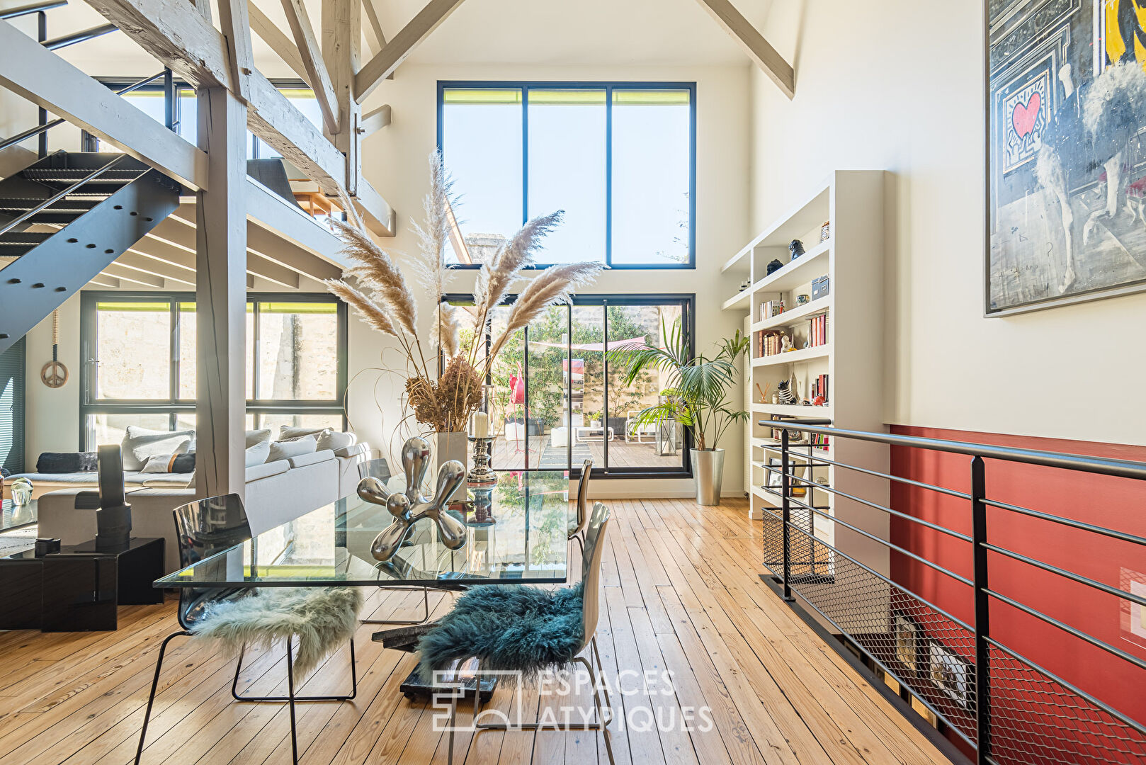 Loft with terraces and swimming pool in Chartrons