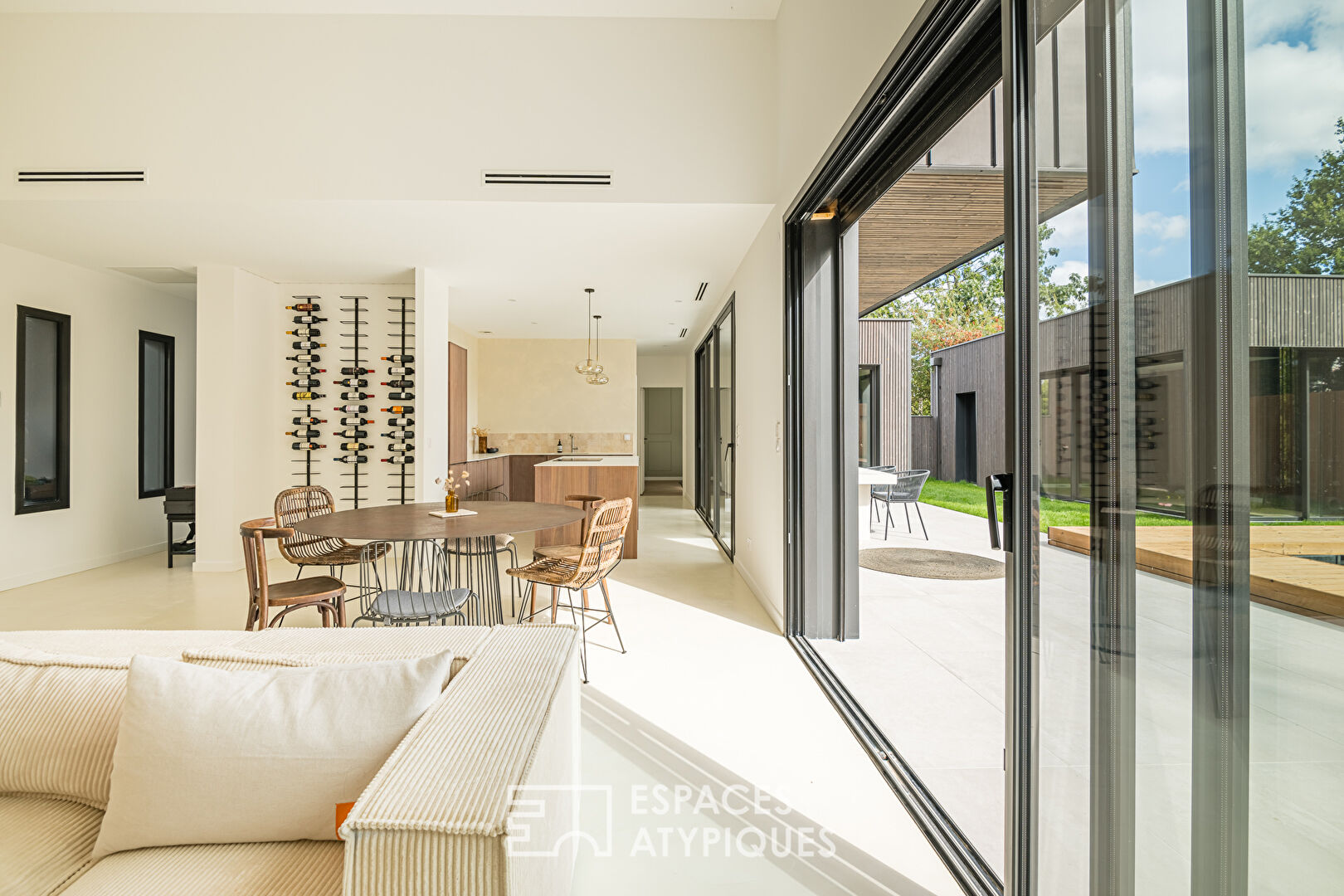 Maison d’architecte avec piscine et garage