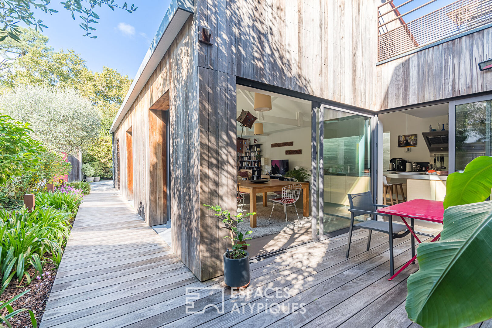 Villa architecturale avec jardin, piscine et garage à Caudéran