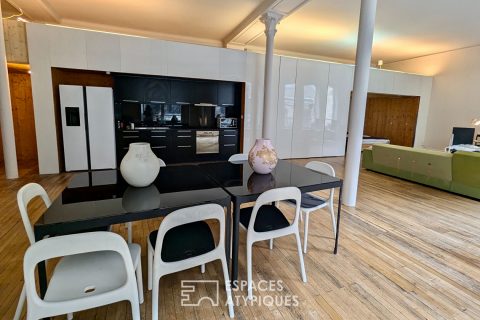 Furnished and renovated loft in the heart of Bordeaux city center