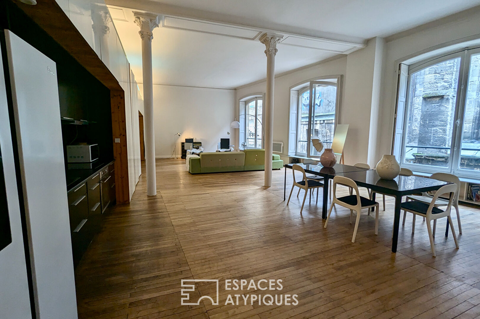 Furnished and renovated loft in the heart of Bordeaux city center