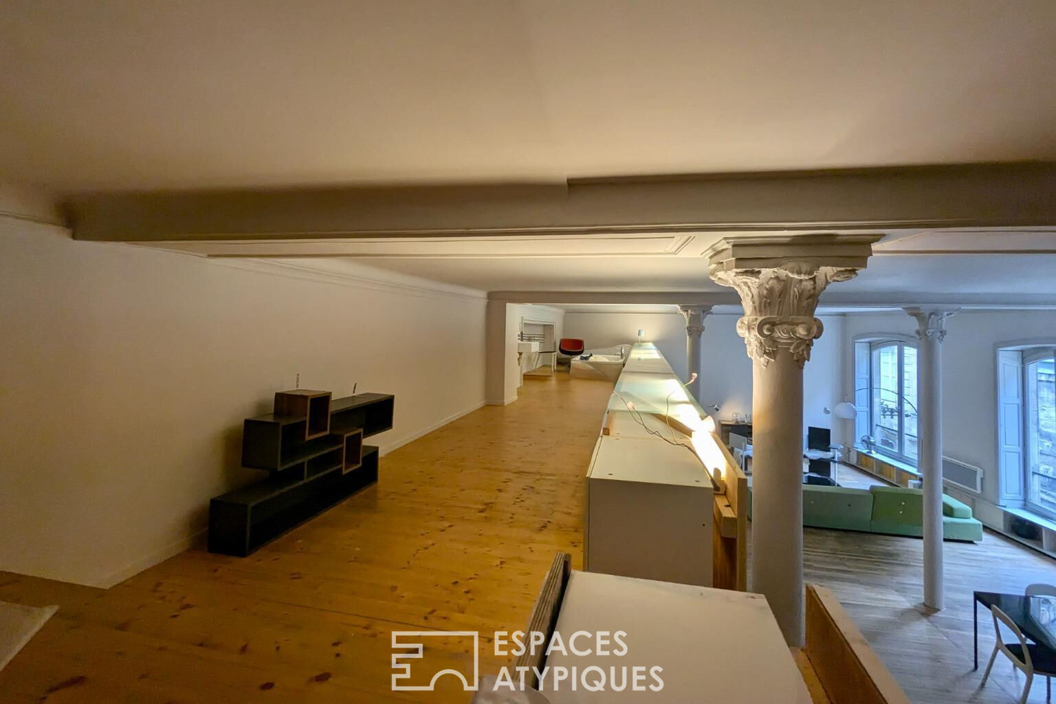 Furnished and renovated loft in the heart of Bordeaux city center