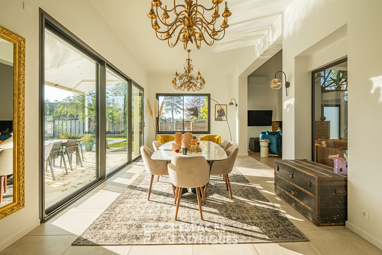 Contemporary Elegance in the Heart of Haillan