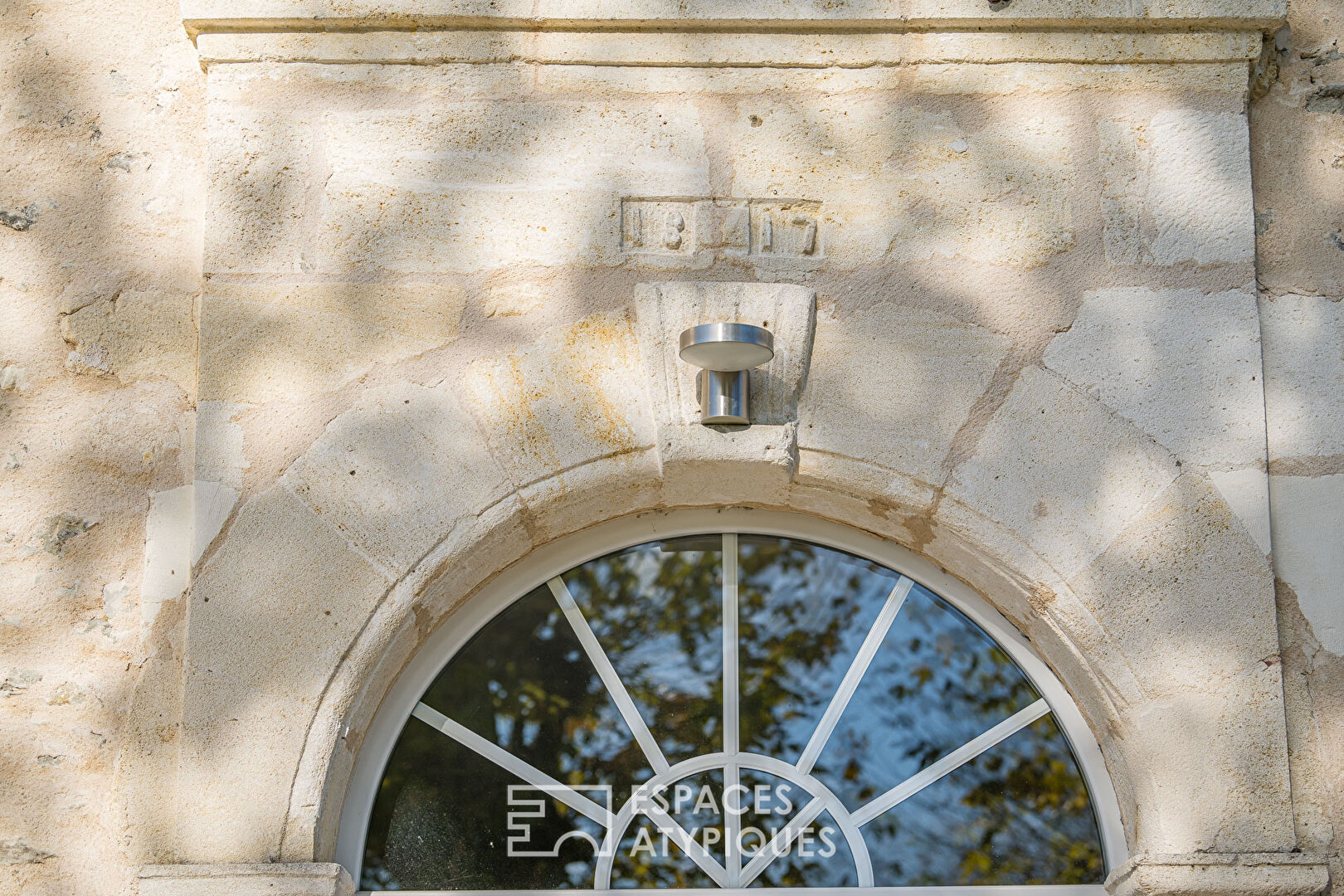 Propriété en pierre dans cadre bucolique proche de Libourne