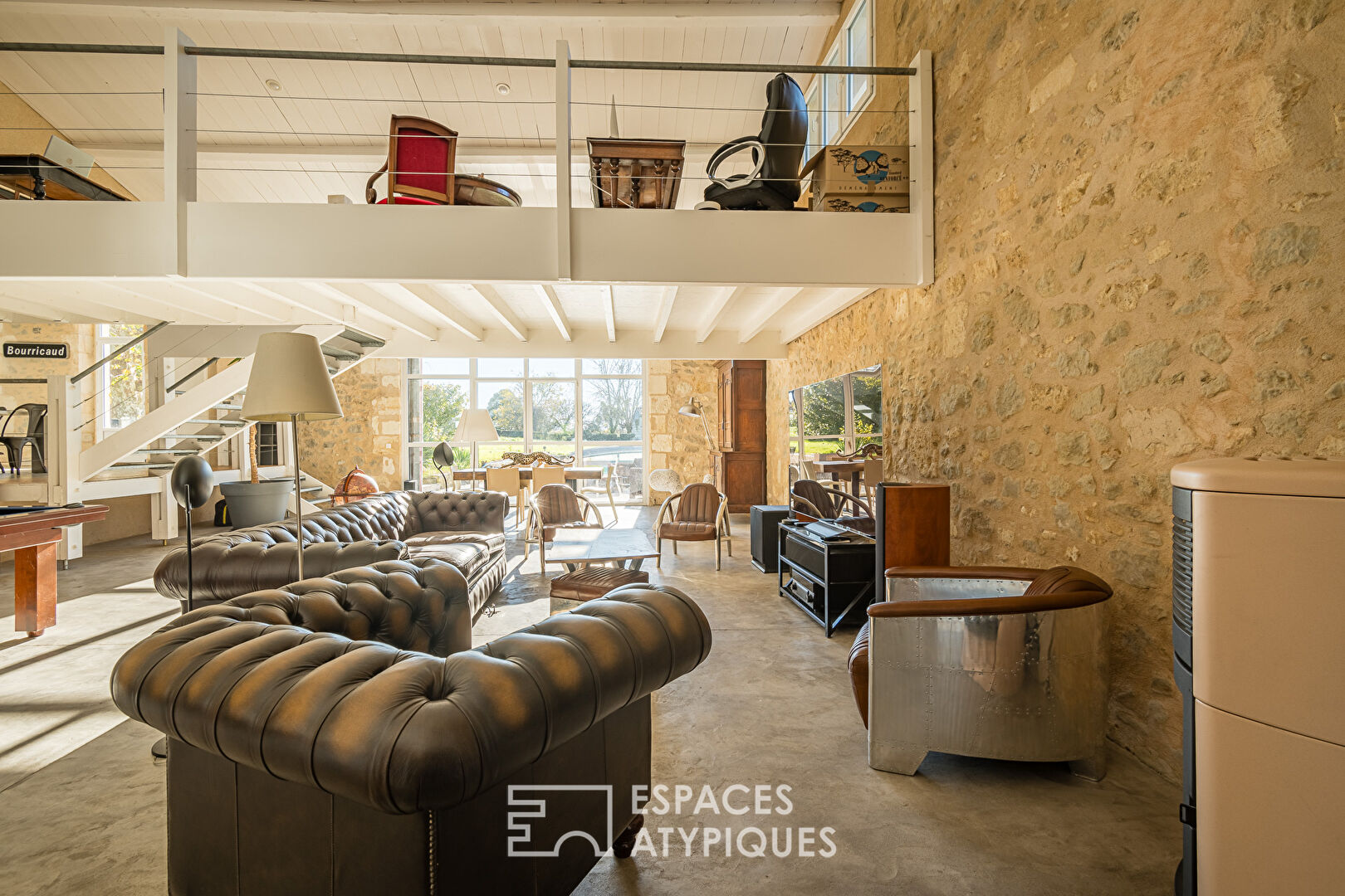 Stone property in a bucolic setting near Libourne