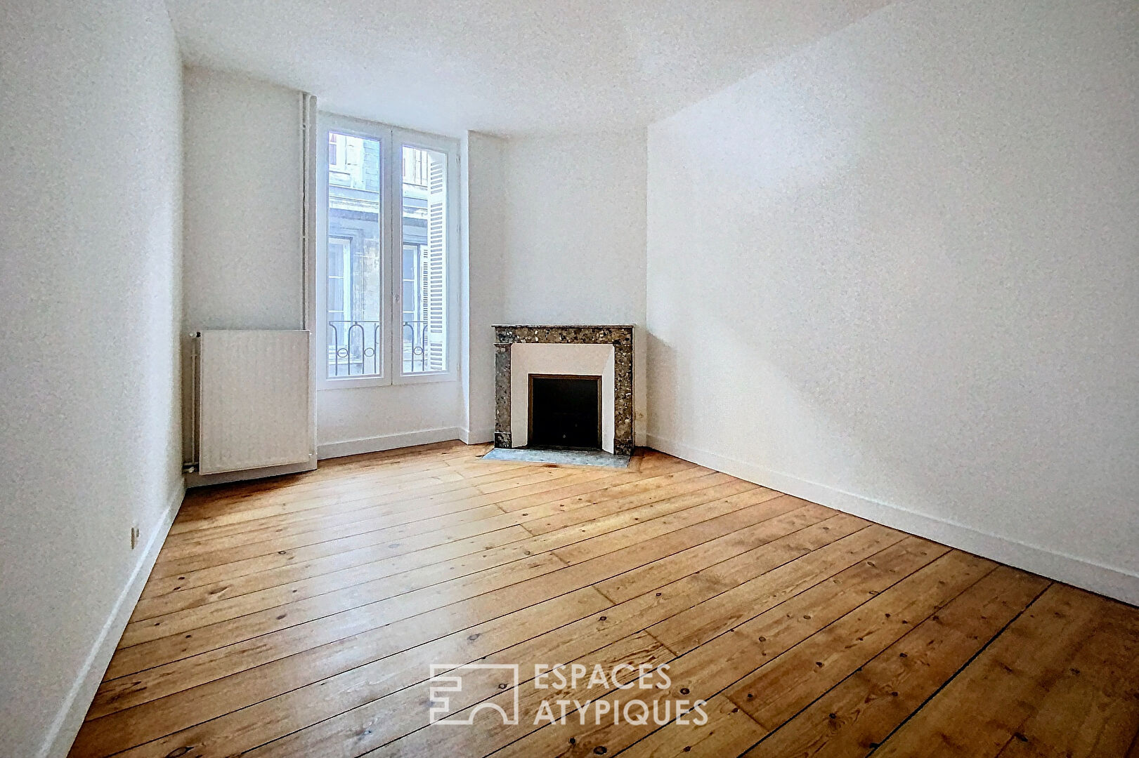 Bourgeois apartment with elevator in the heart of Bordeaux