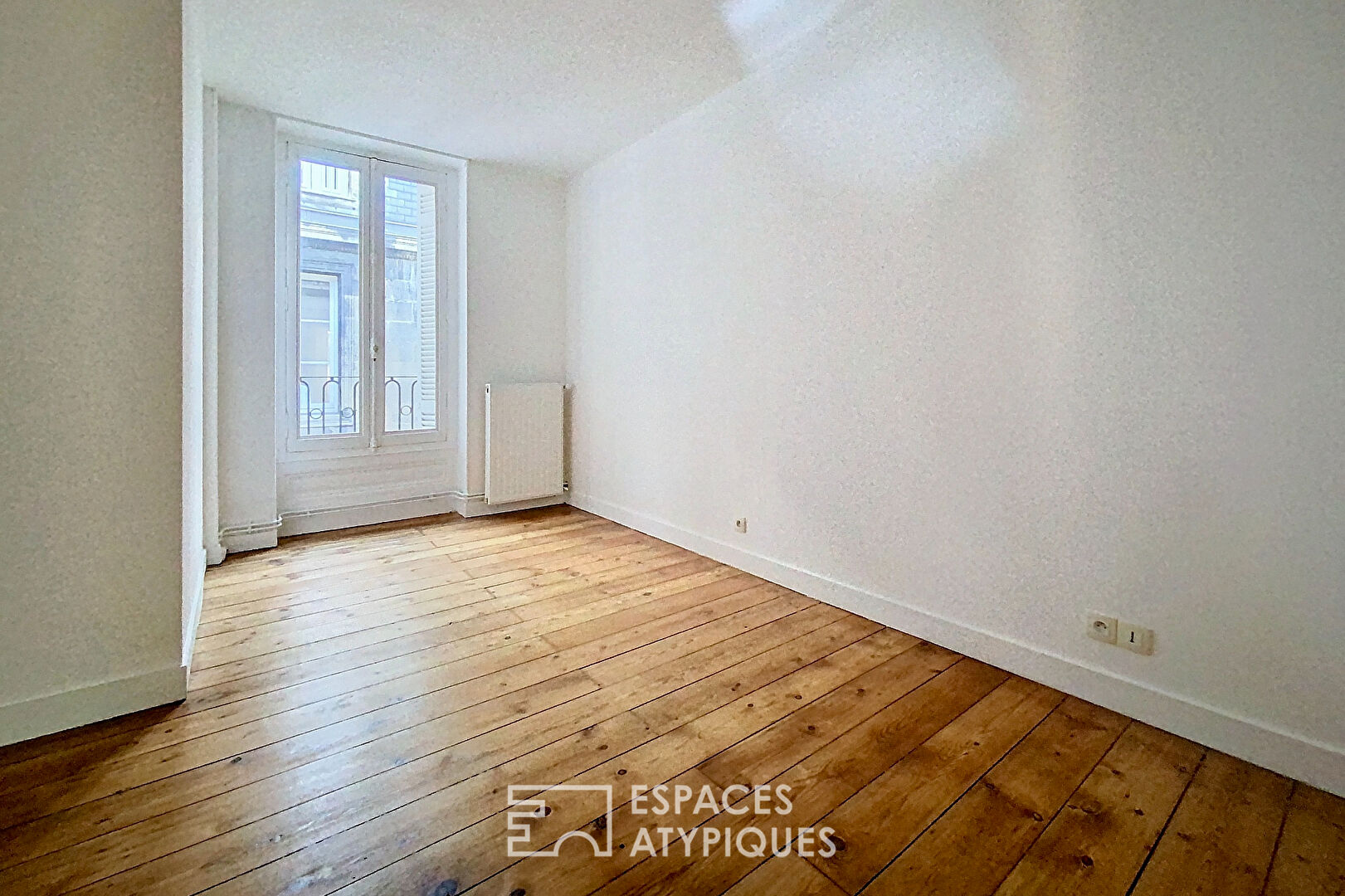 Bourgeois apartment with elevator in the heart of Bordeaux