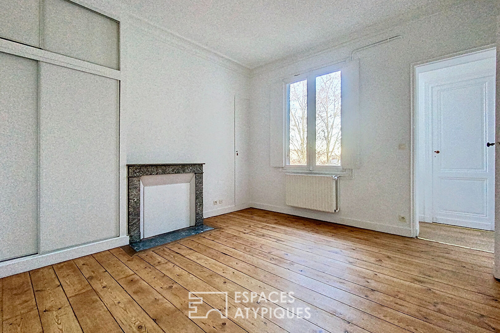 Bourgeois apartment with elevator in the heart of Bordeaux