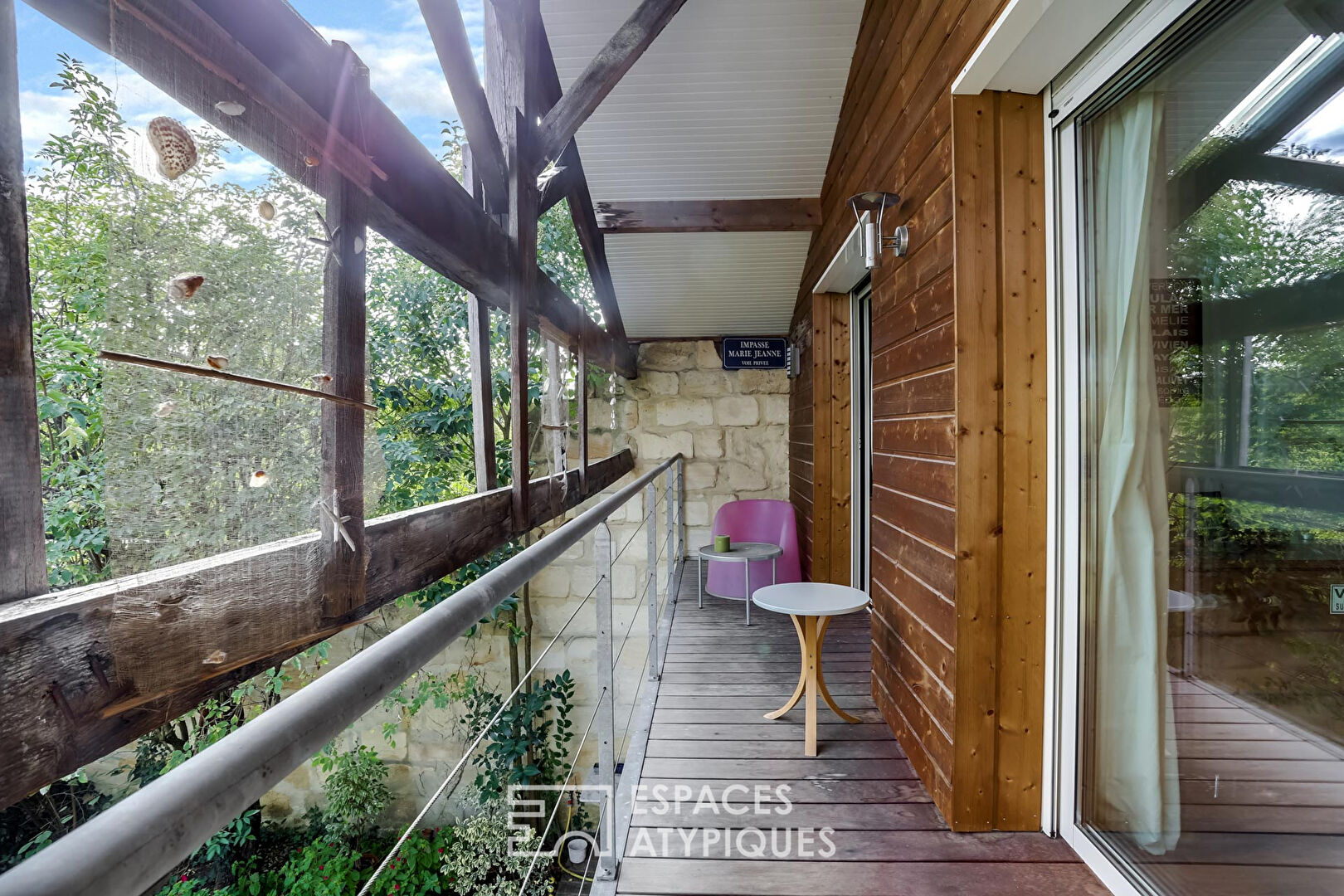 Maison loft avec garage, piscine et jardin