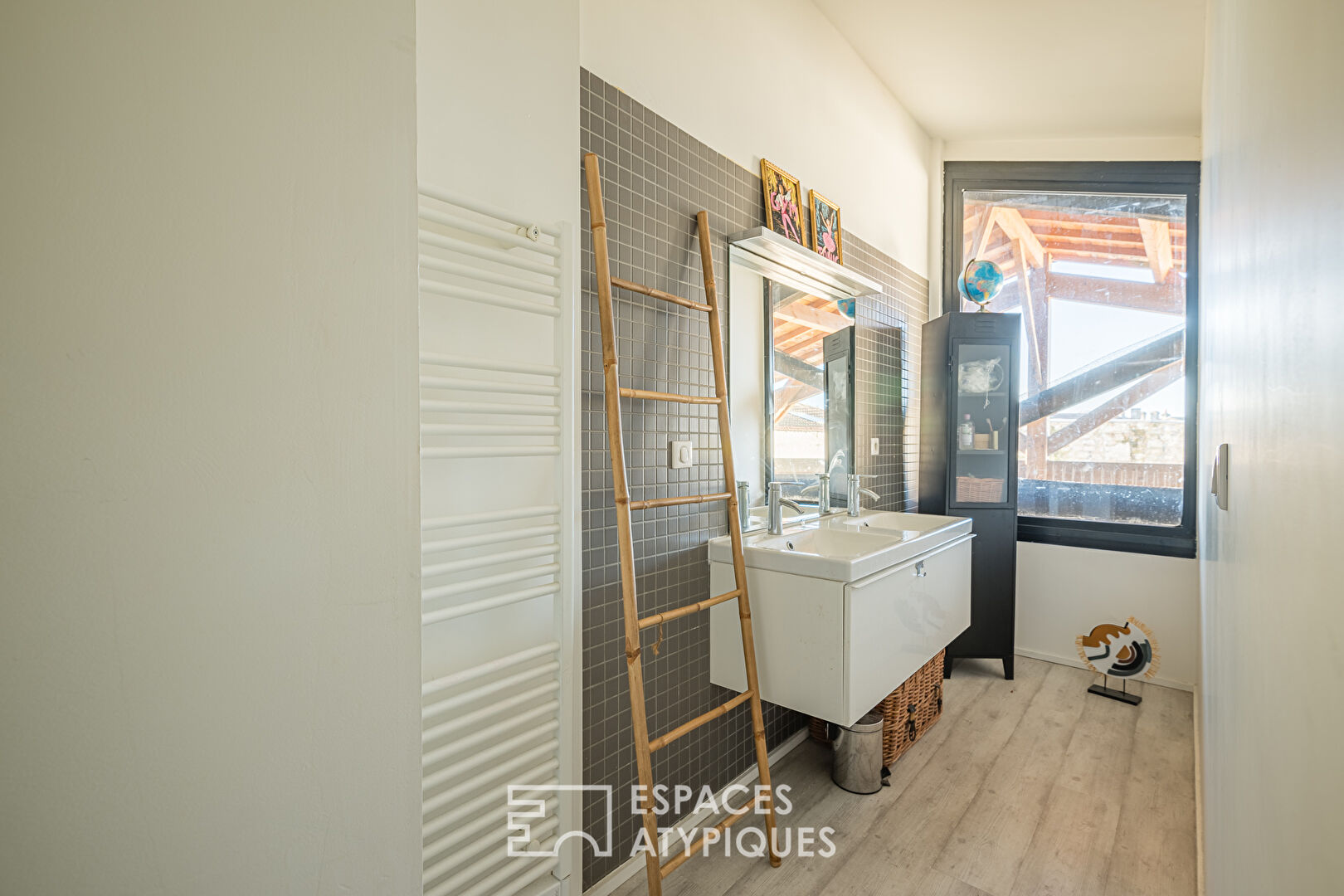 Loft duplex avec terrasse et garage aux Chartrons