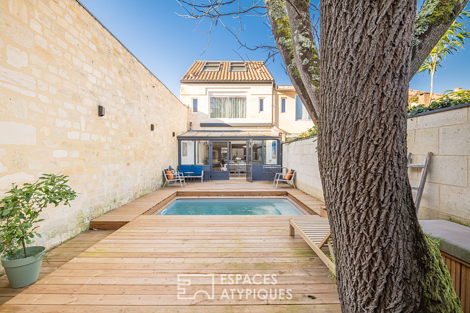 Maison en pierre avec piscine au Bouscat