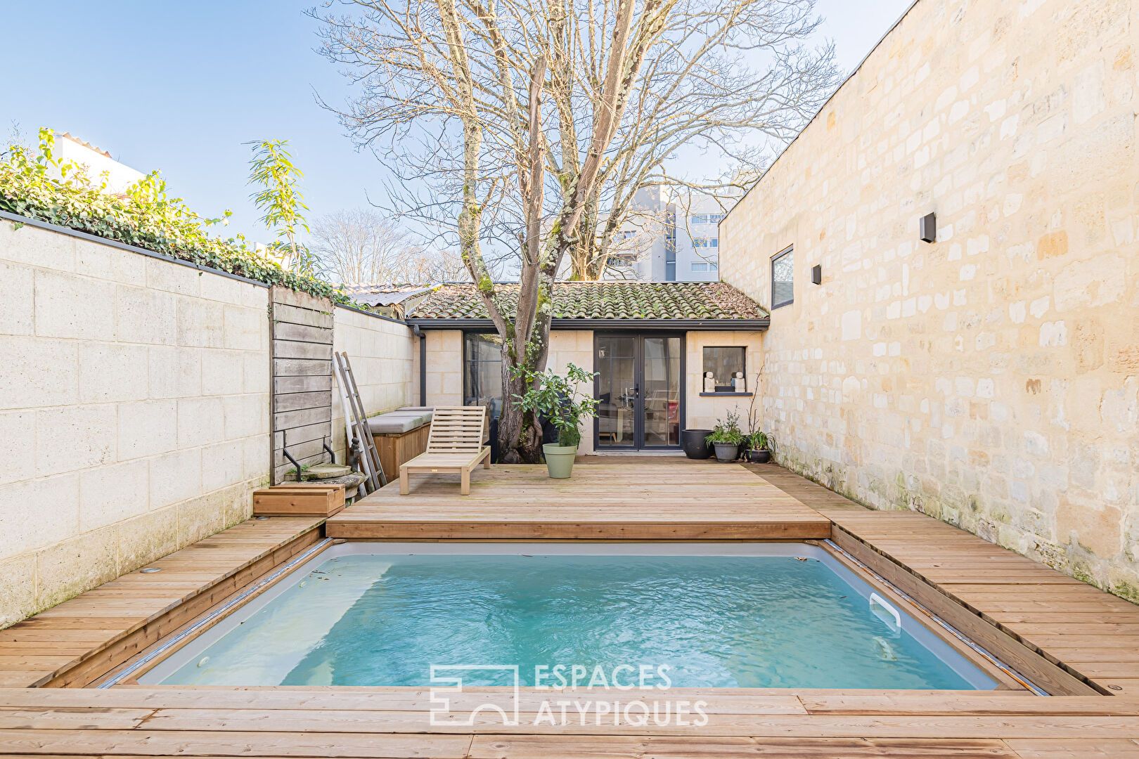 Maison en pierre avec piscine au Bouscat