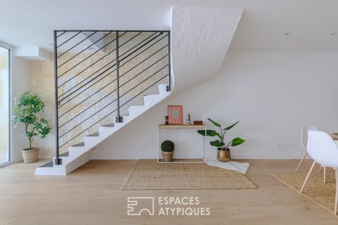 Maison en pierre avec terrasses