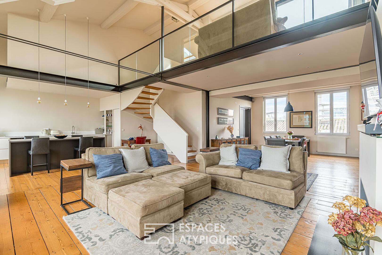 Loft with terrace and open view at La Bastide