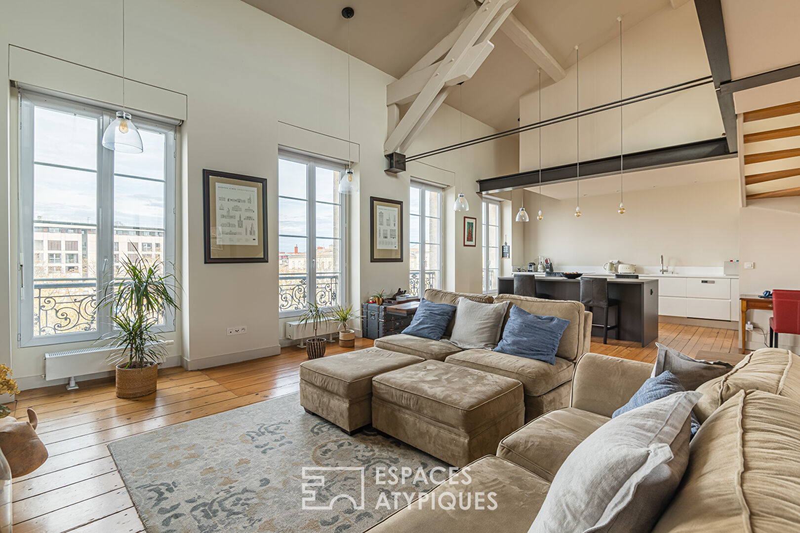 Loft with terrace and open view at La Bastide