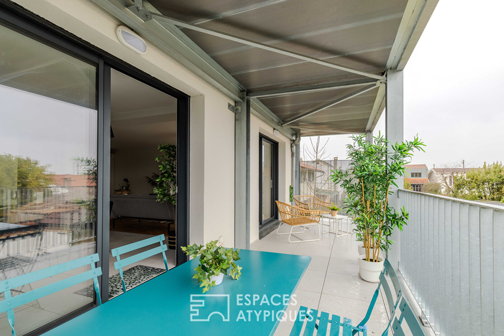 Appartement haut de gamme avec terrasse et garage