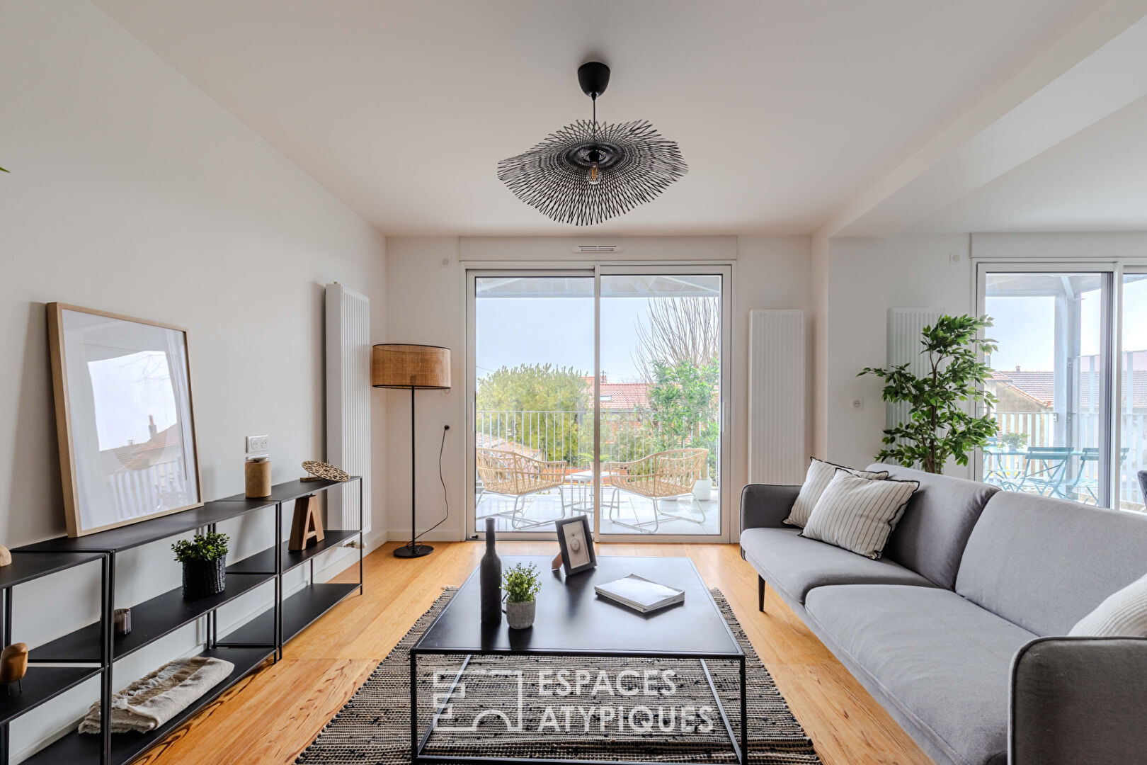 Appartement haut de gamme avec terrasse et garage