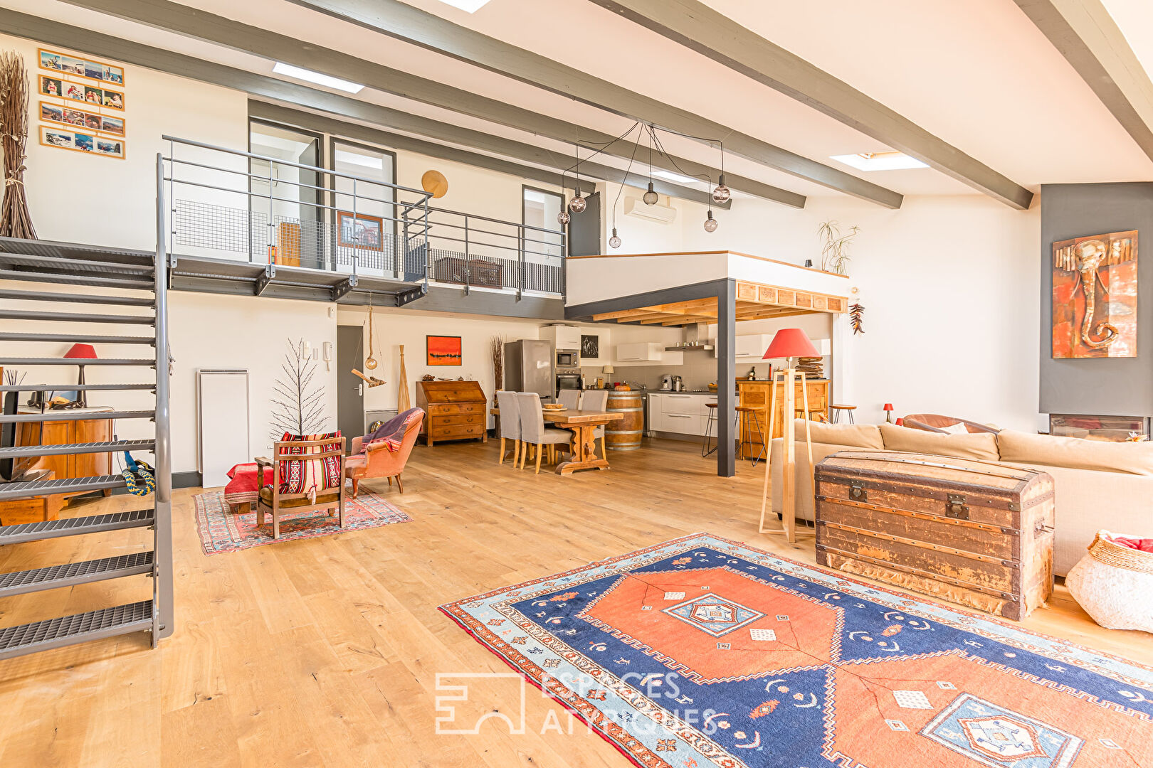 Loft with large garage and terrace