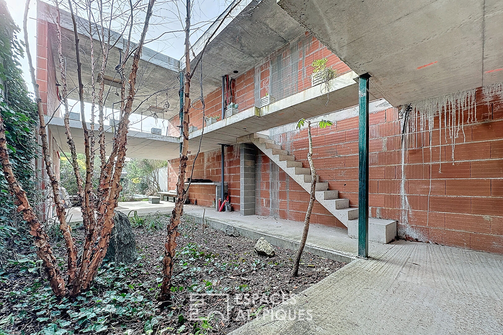 Contemporary house in Bouscat, near Ravezies