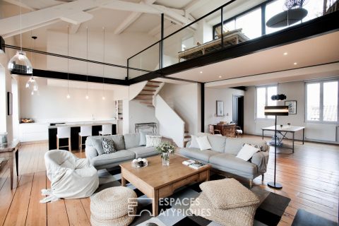 Loft with terrace and open view at the Bastide