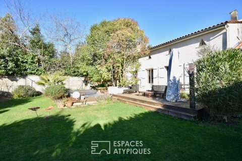 Pretty family house with large garden and Jacuzzi in Caudéran