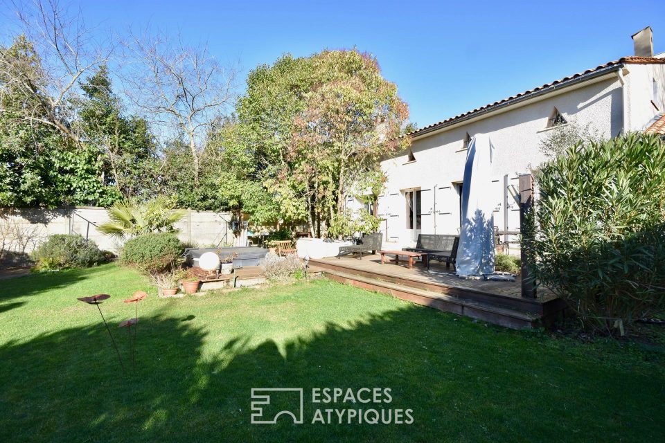 33200 BORDEAUX - Jolie maison familiale avec grand jardin et Jacuzzi à Caudéran - Réf. 961EABX